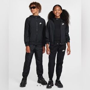 Nike Sportswear Windrunner Big Kids Hooded Repel Jacket